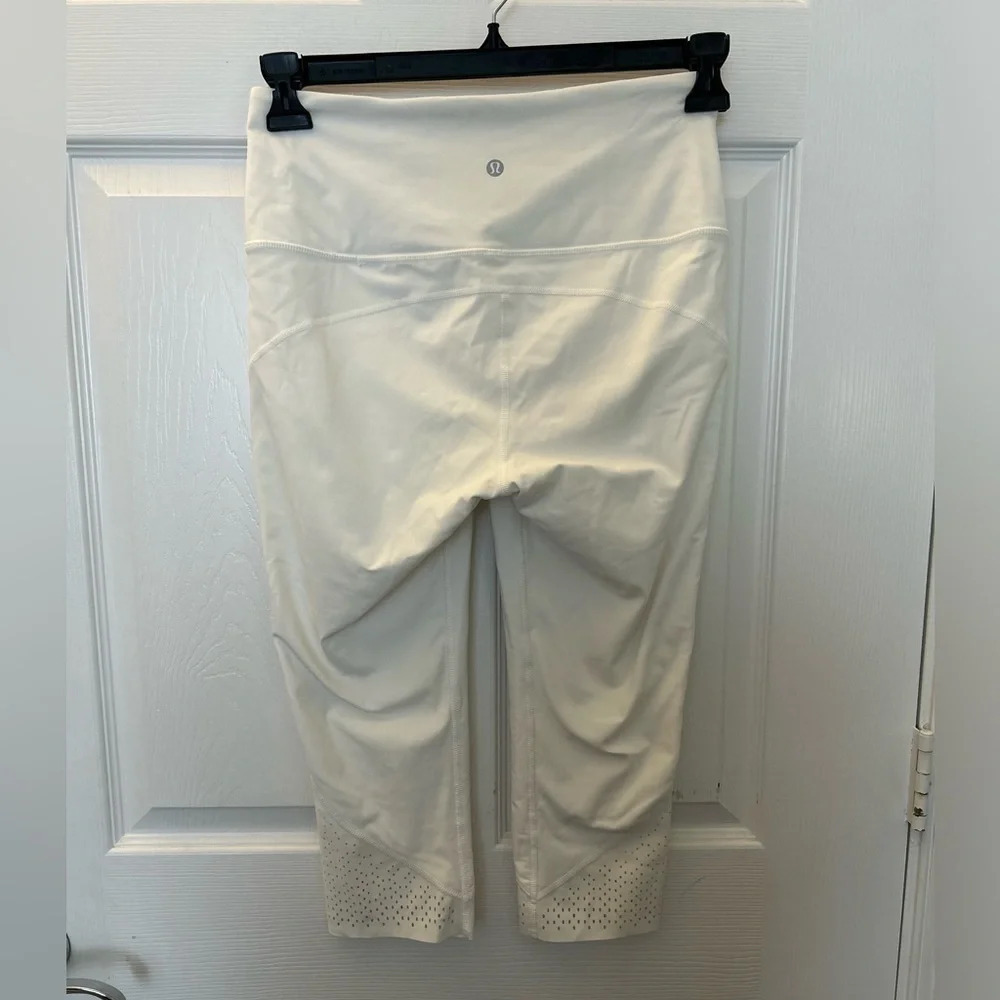 Lululemon White Anew Crop Leggings Size 8 - Picture 3 of 4